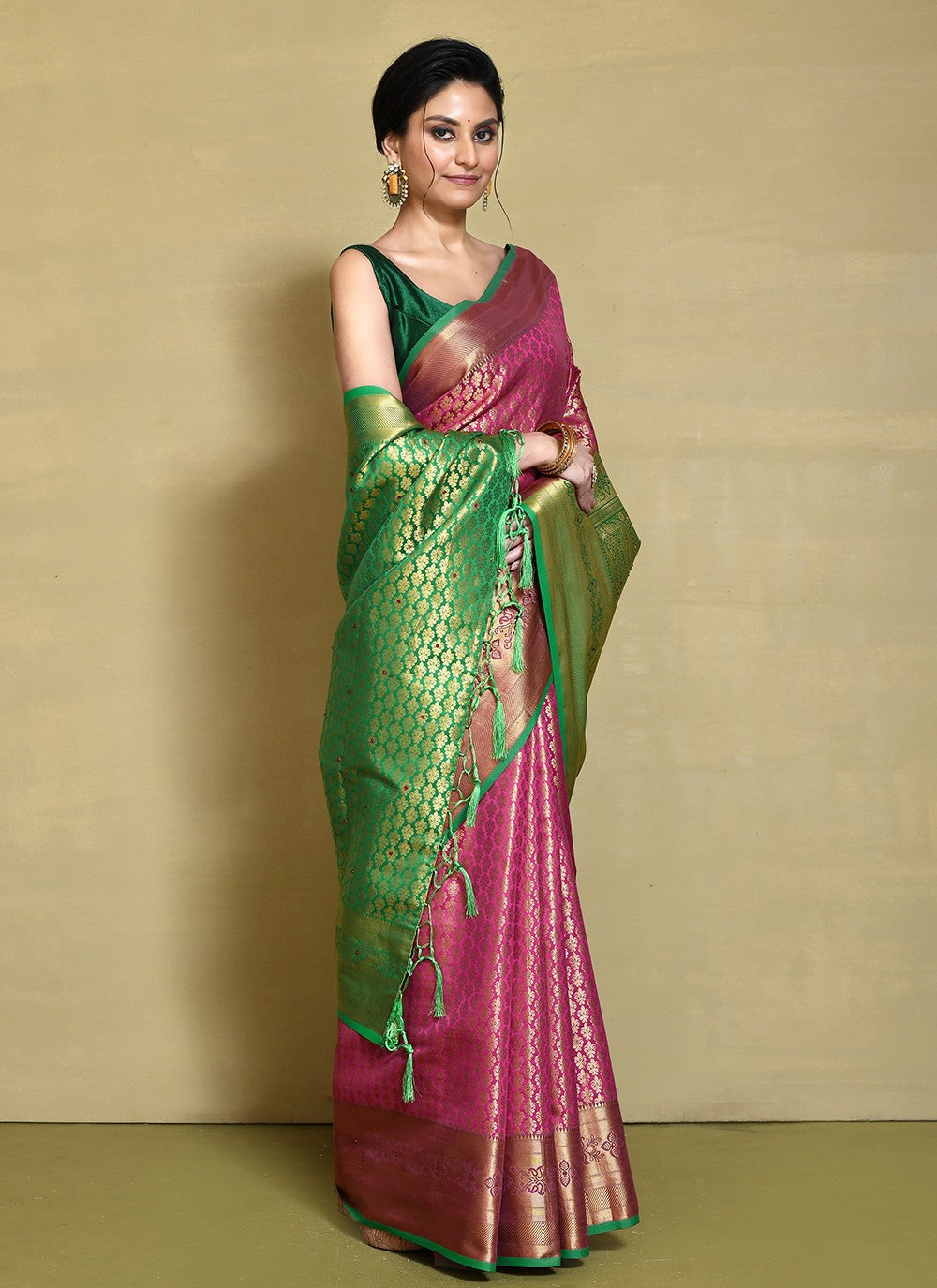 Contemporary Hand Embroidery Organza Saree - S9227