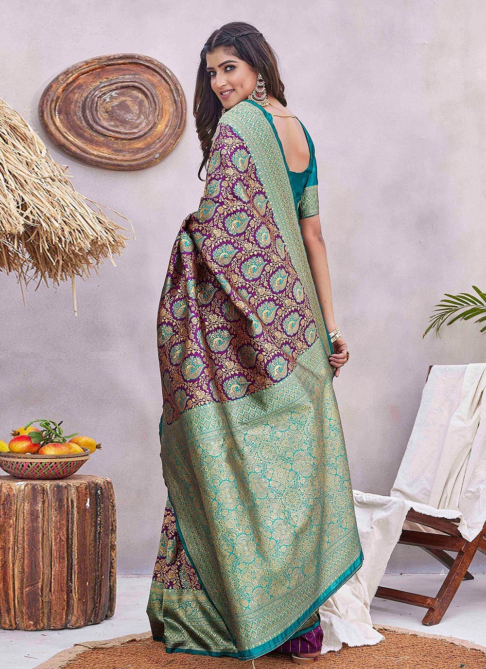 Contemporary Jacquard Work Silk Blend Saree - S9389