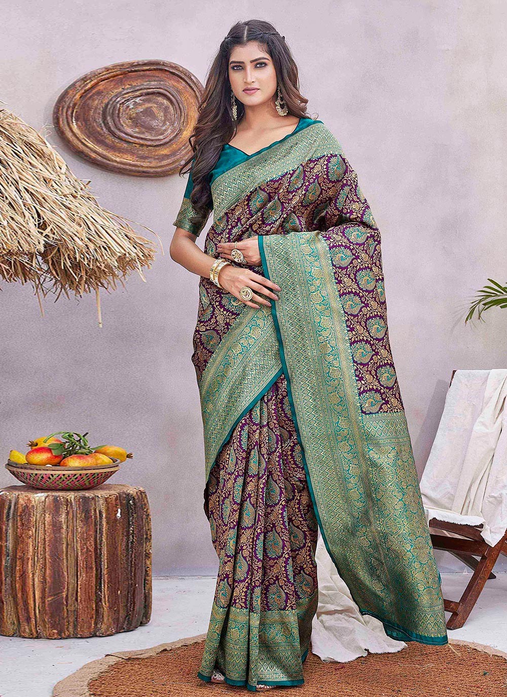 Contemporary Jacquard Work Silk Blend Saree - S9389