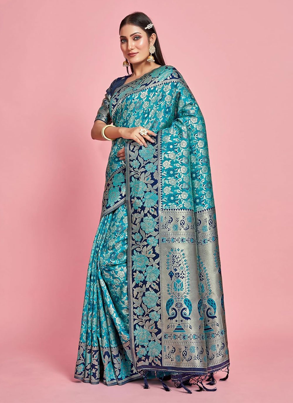 Trendy Woven Kanjivaram Silk Saree - S5008