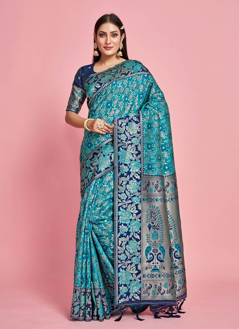 Trendy Woven Kanjivaram Silk Saree - S5008