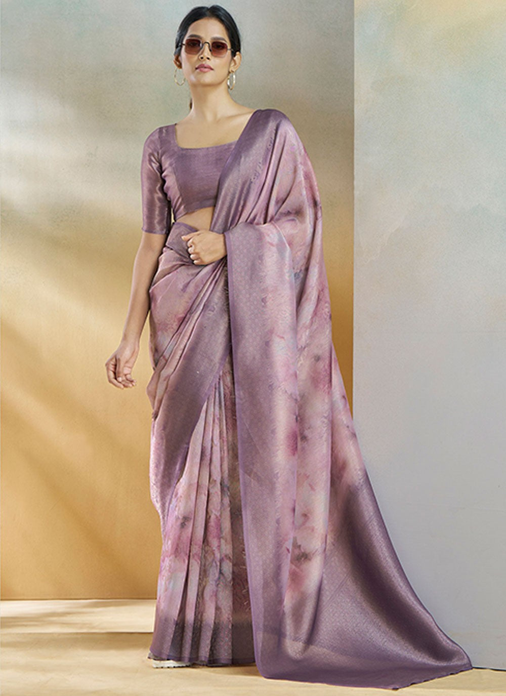 Classic Weaving Zari Handloom Silk Saree - S8913