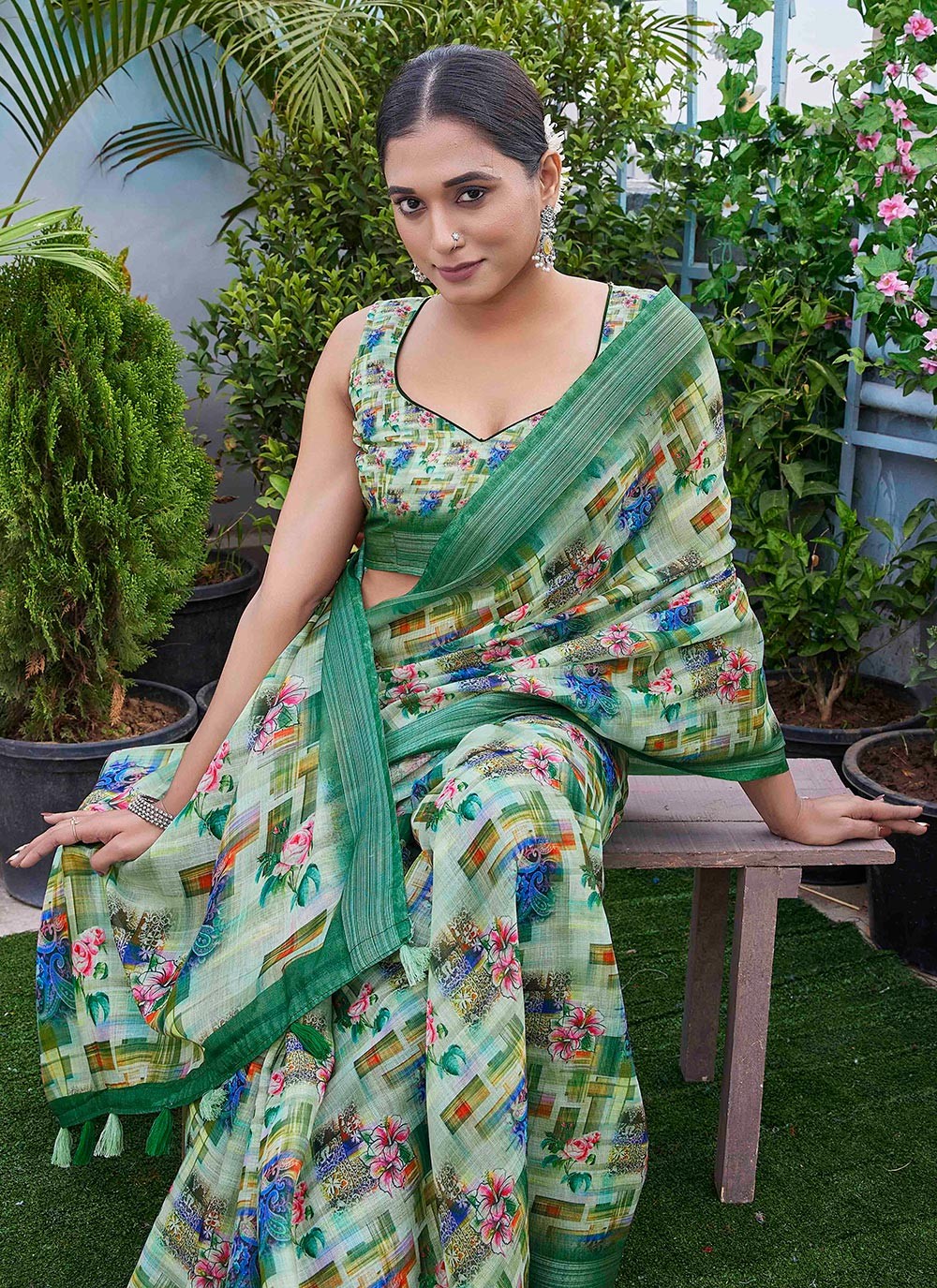 Contemporary Digital Print Linen Green Saree - S11017