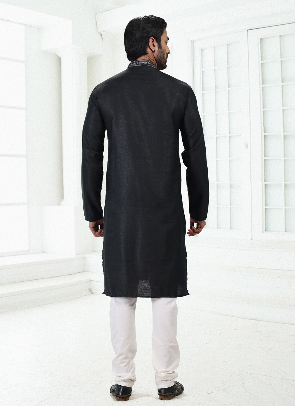 Thread Cotton , Linen Black Kurta Pyjama - M4892