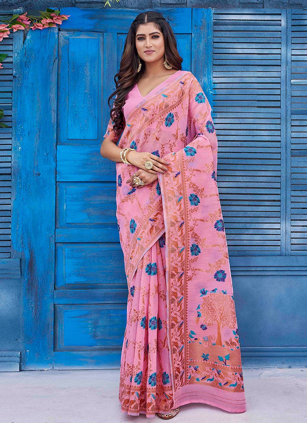 Contemporary Jacquard Work Silk Blend Saree - S9389