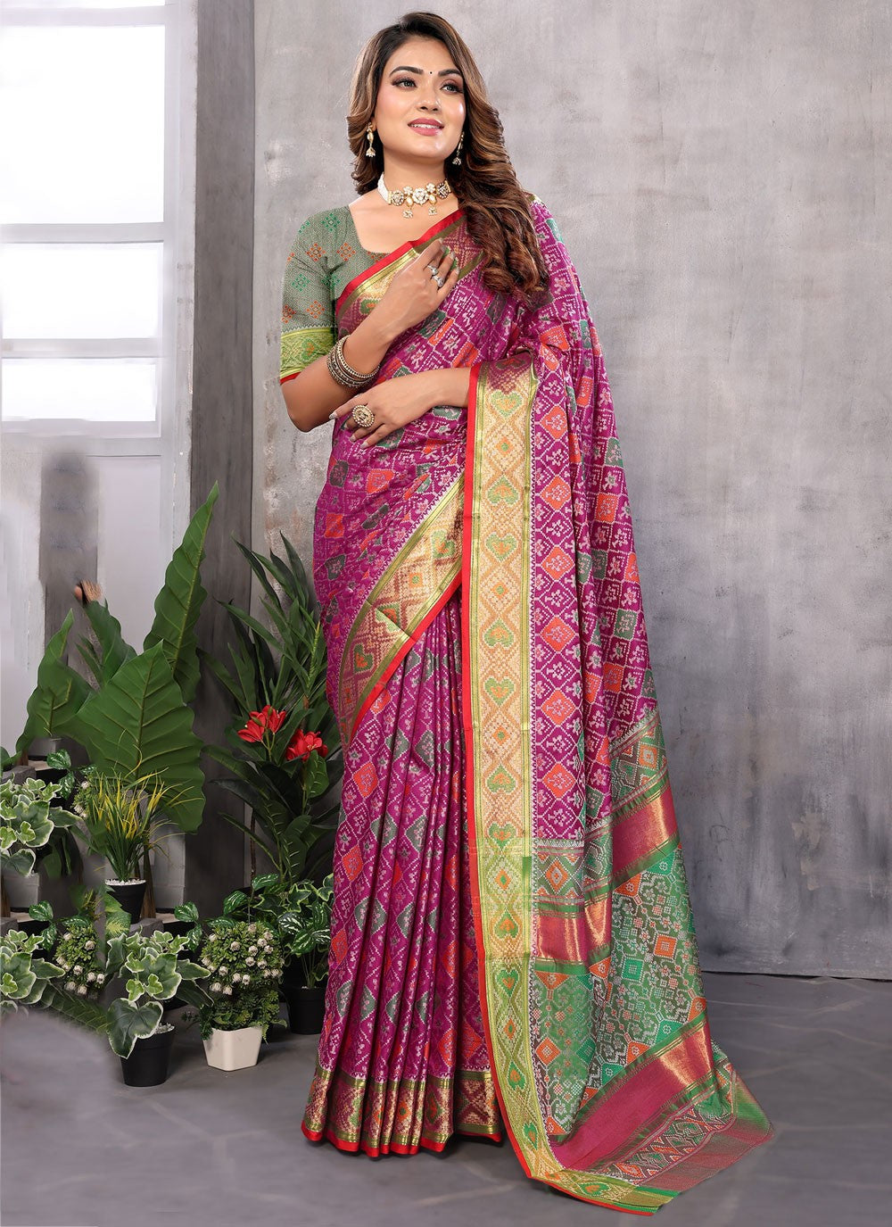 Classic Weaving Zari Patola Silk Saree - S8899