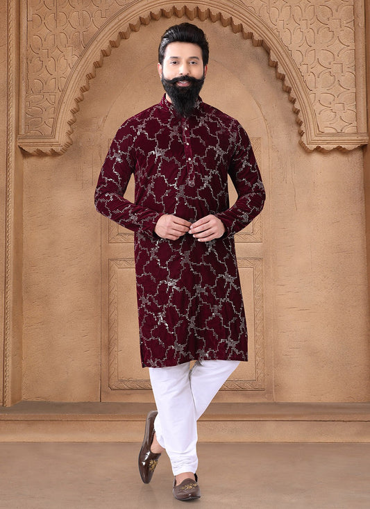 Embroidered Velvet Maroon Kurta - M7651