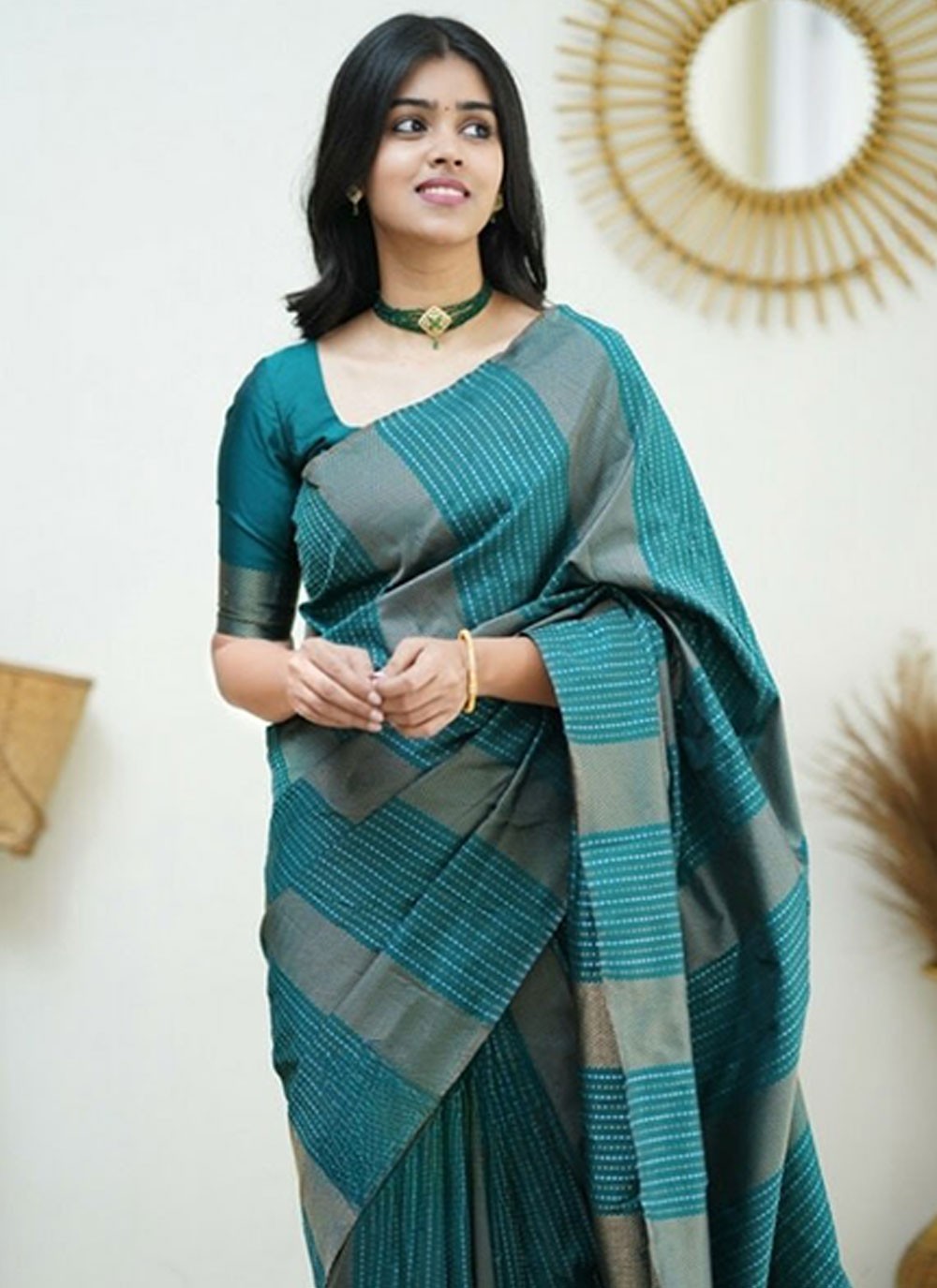 Classic Woven Banarasi Silk Saree - S6002