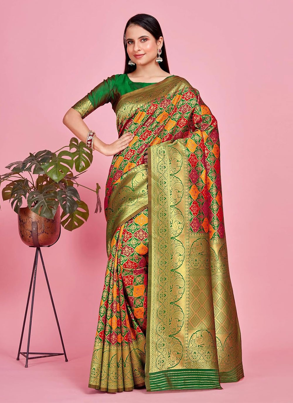 Trendy Woven Kanjivaram Silk Saree - S5008