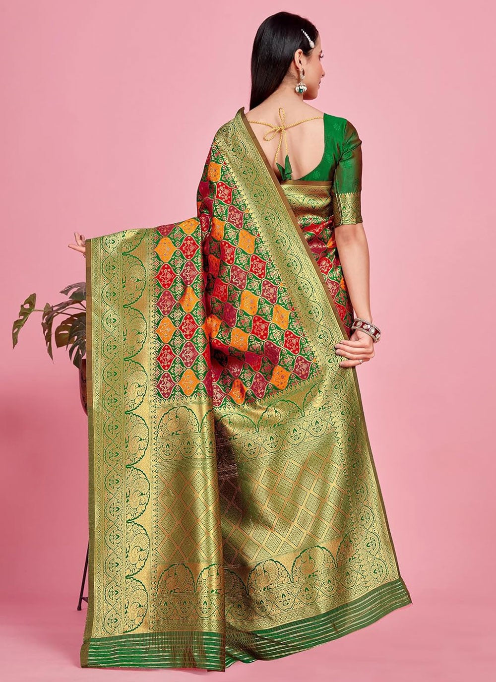 Trendy Woven Kanjivaram Silk Saree - S5008