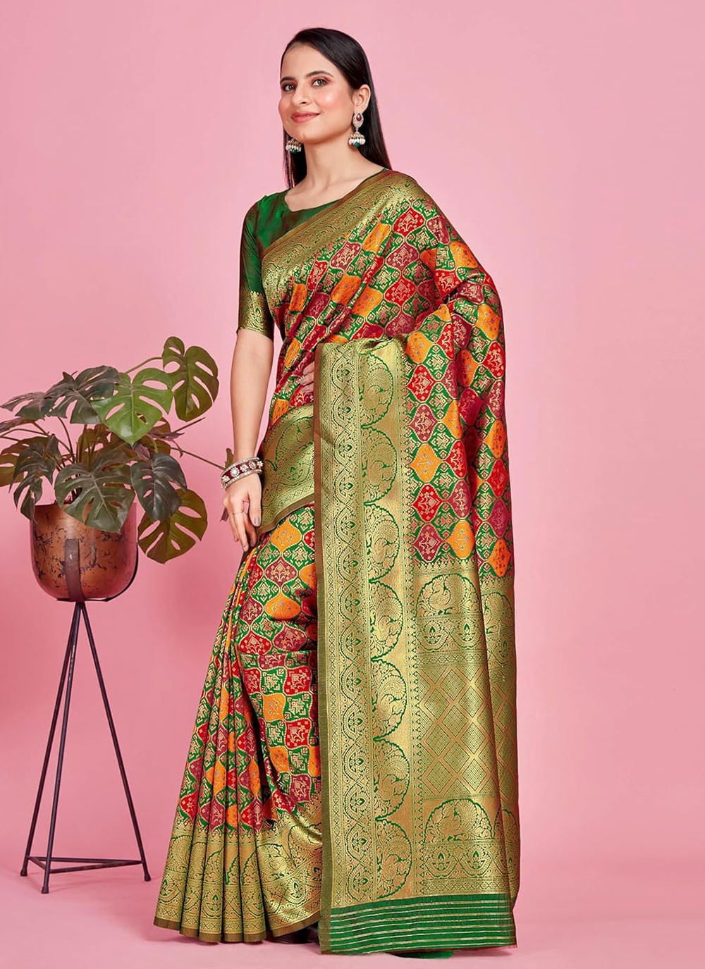 Trendy Woven Kanjivaram Silk Saree - S5008