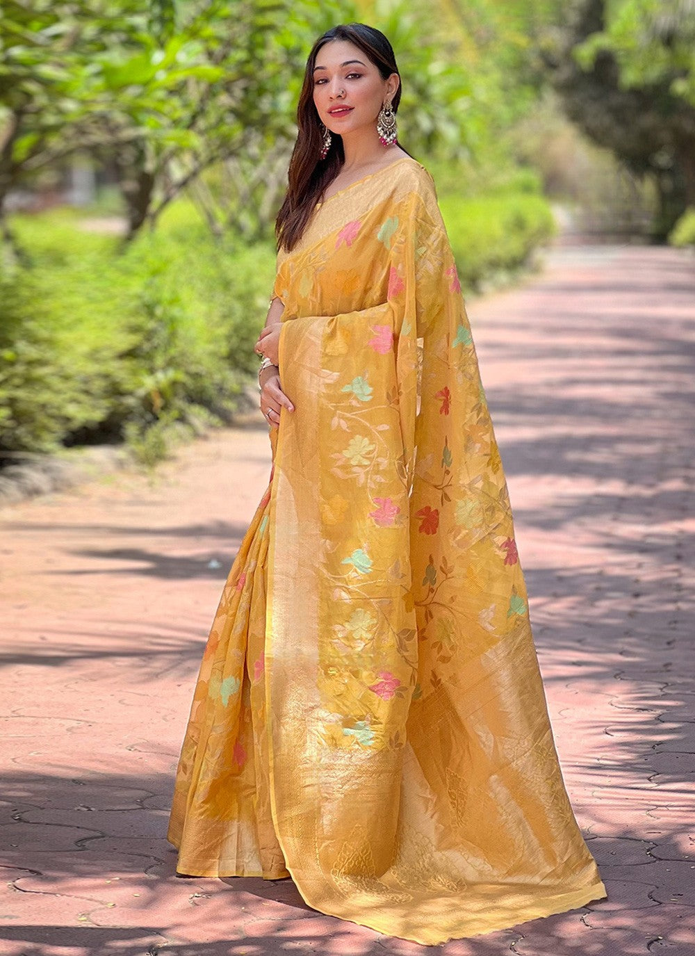 Classic Weaving Zari Organza Saree - S8087