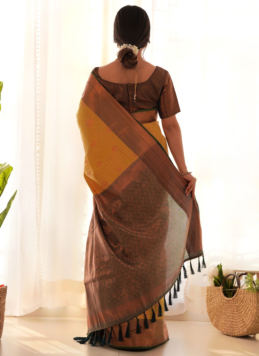 Woven, Zari Kanjivaram Silk Saree - S12290