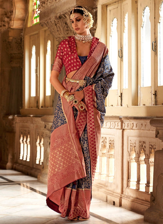 Classic Weaving Zari Banarasi Silk Saree - S3908