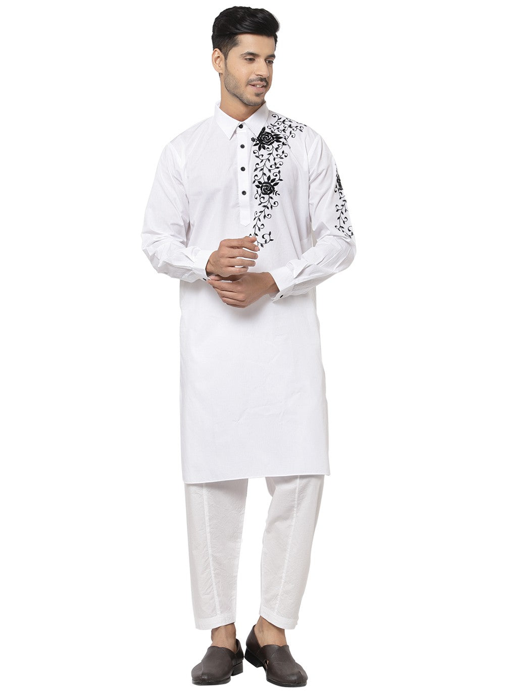 Embroidered Cotton Off White Kurta Pyjama - M3192