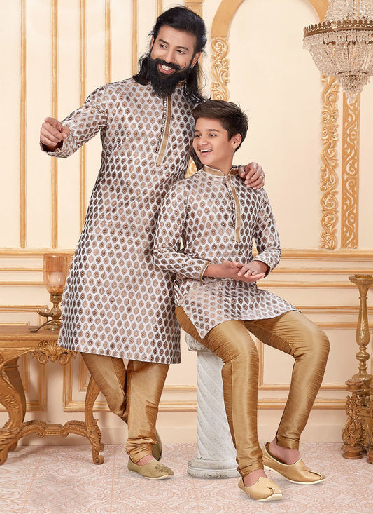 Buttis Jacquard Silk Off White Kurta Pyjama - M1922