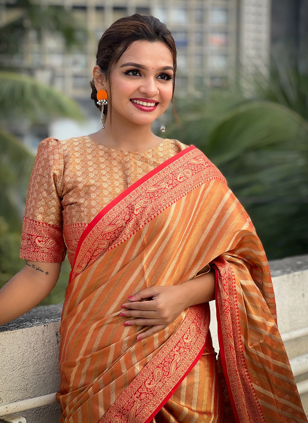 Contemporary Woven Tissue Saree - S9604