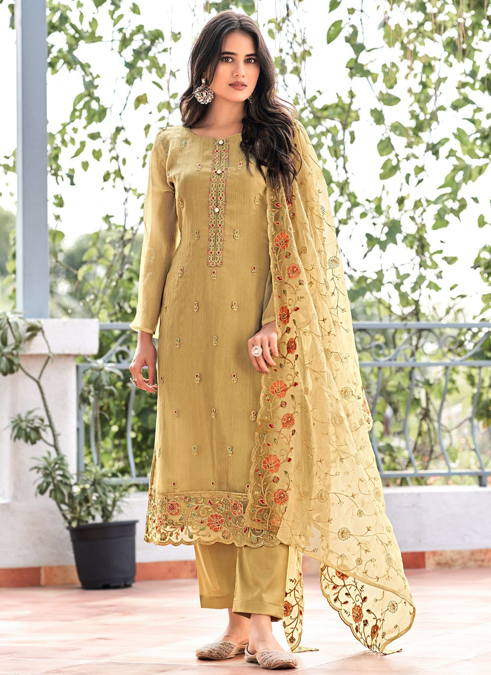 Embroidered Chiffon Salwar Suit - T4464