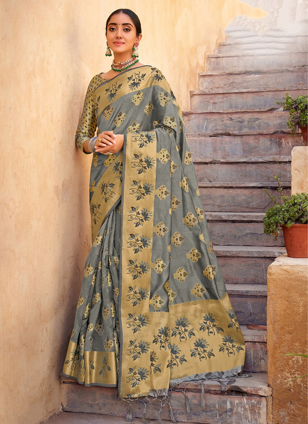 Traditional Weaving Zari Organza Saree - S0874