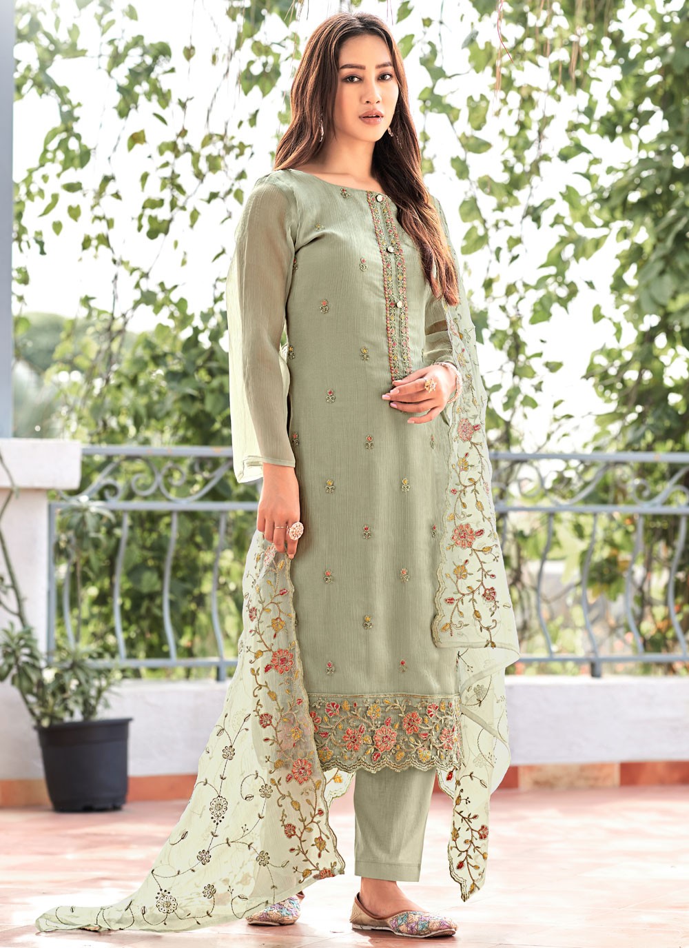 Embroidered Chiffon Salwar Suit - T4464