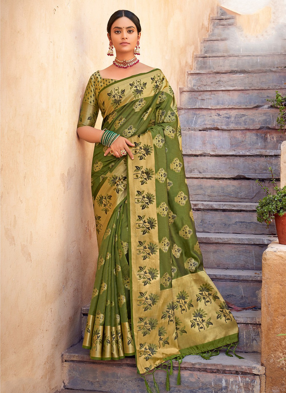 Traditional Weaving Zari Organza Saree - S0874