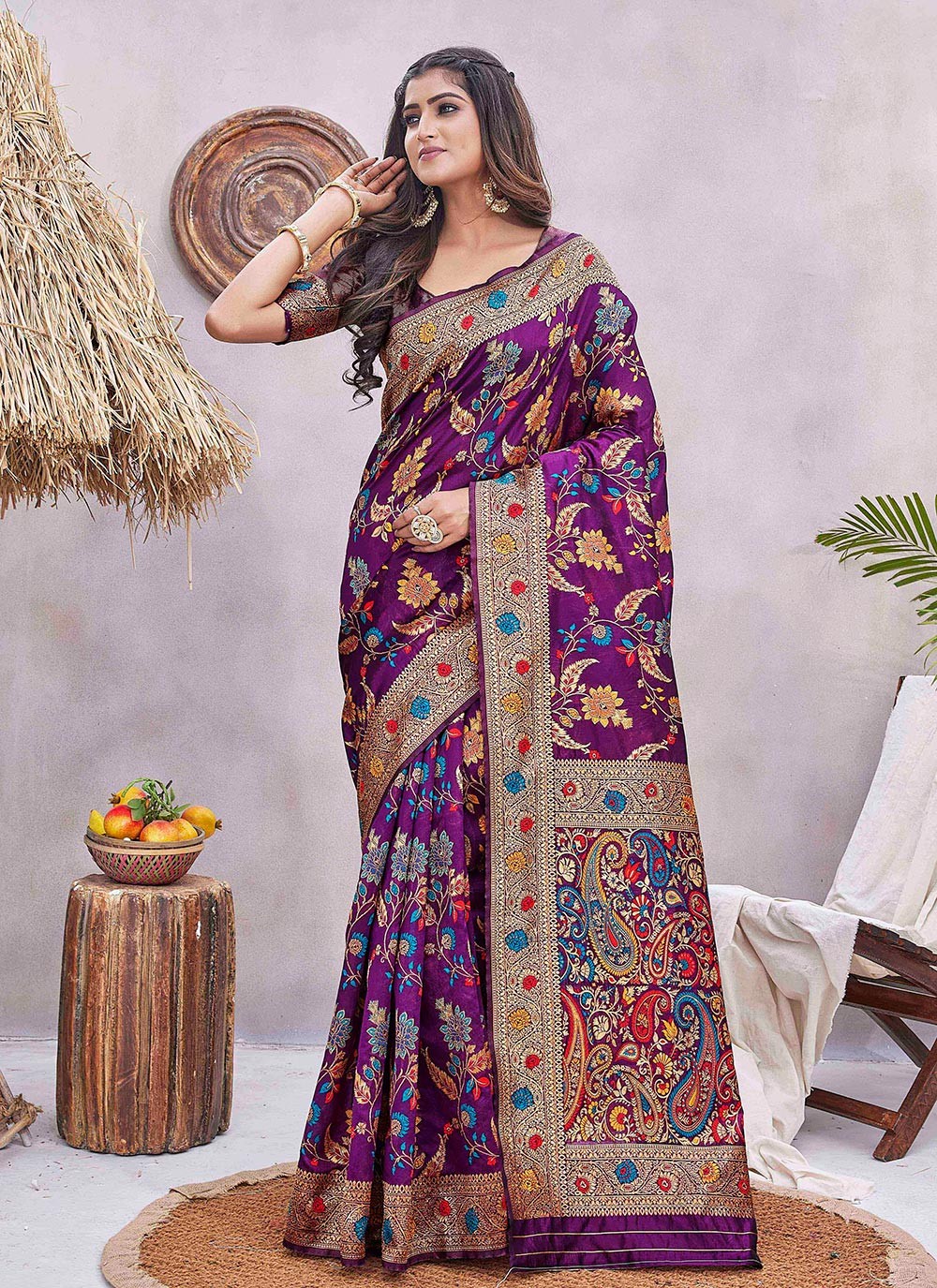 Contemporary Jacquard Work Silk Blend Saree - S9389