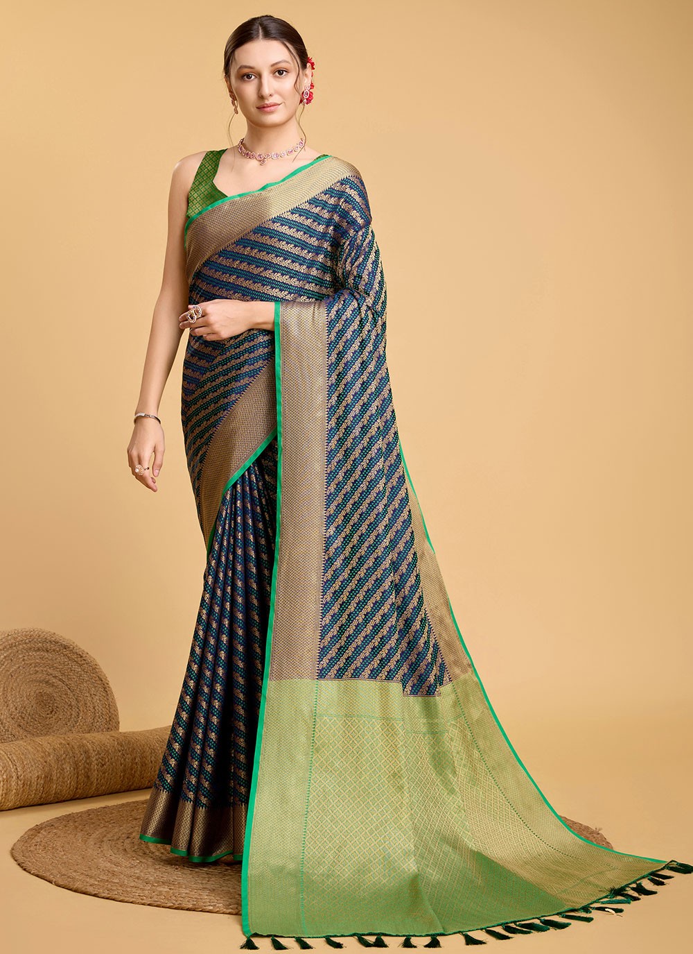 Classic Jacquard Work Patola Silk Saree - S5648