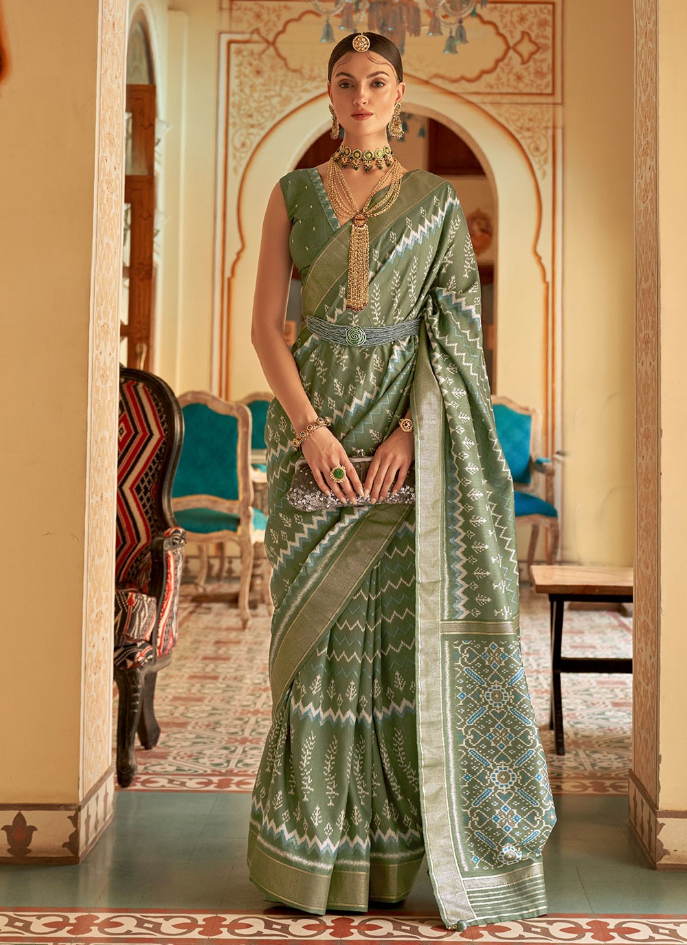 Classic Weaving Zari Patola Silk Saree - S1935