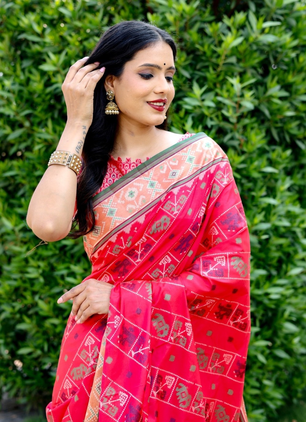 Classic Weaving Zari Patola Silk Saree - S4977