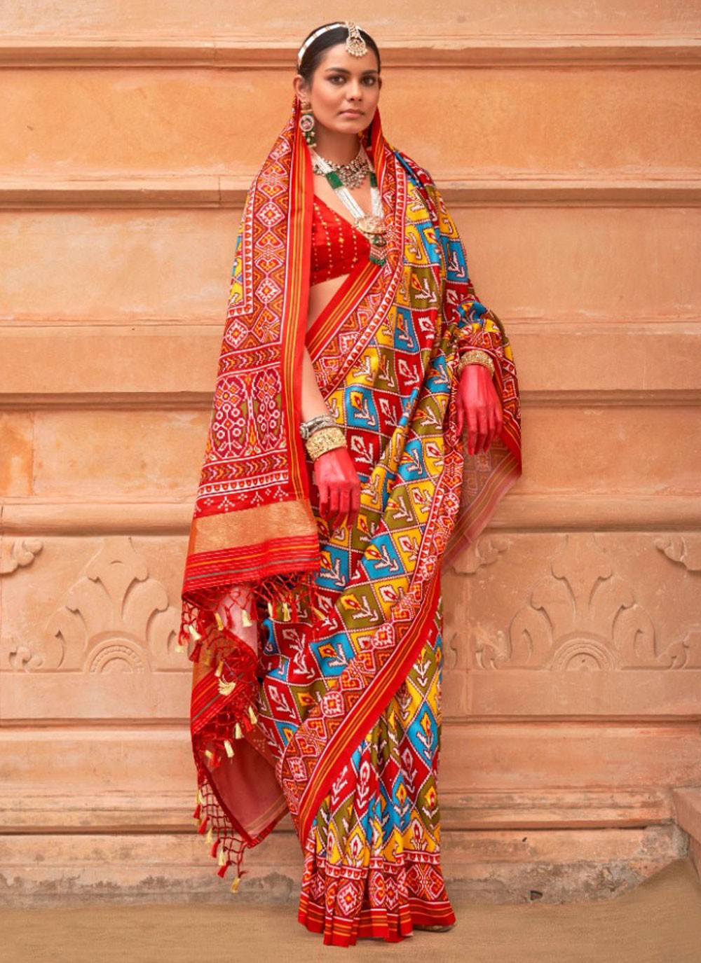 Trendy Patola Print Patola Silk Saree - S5097