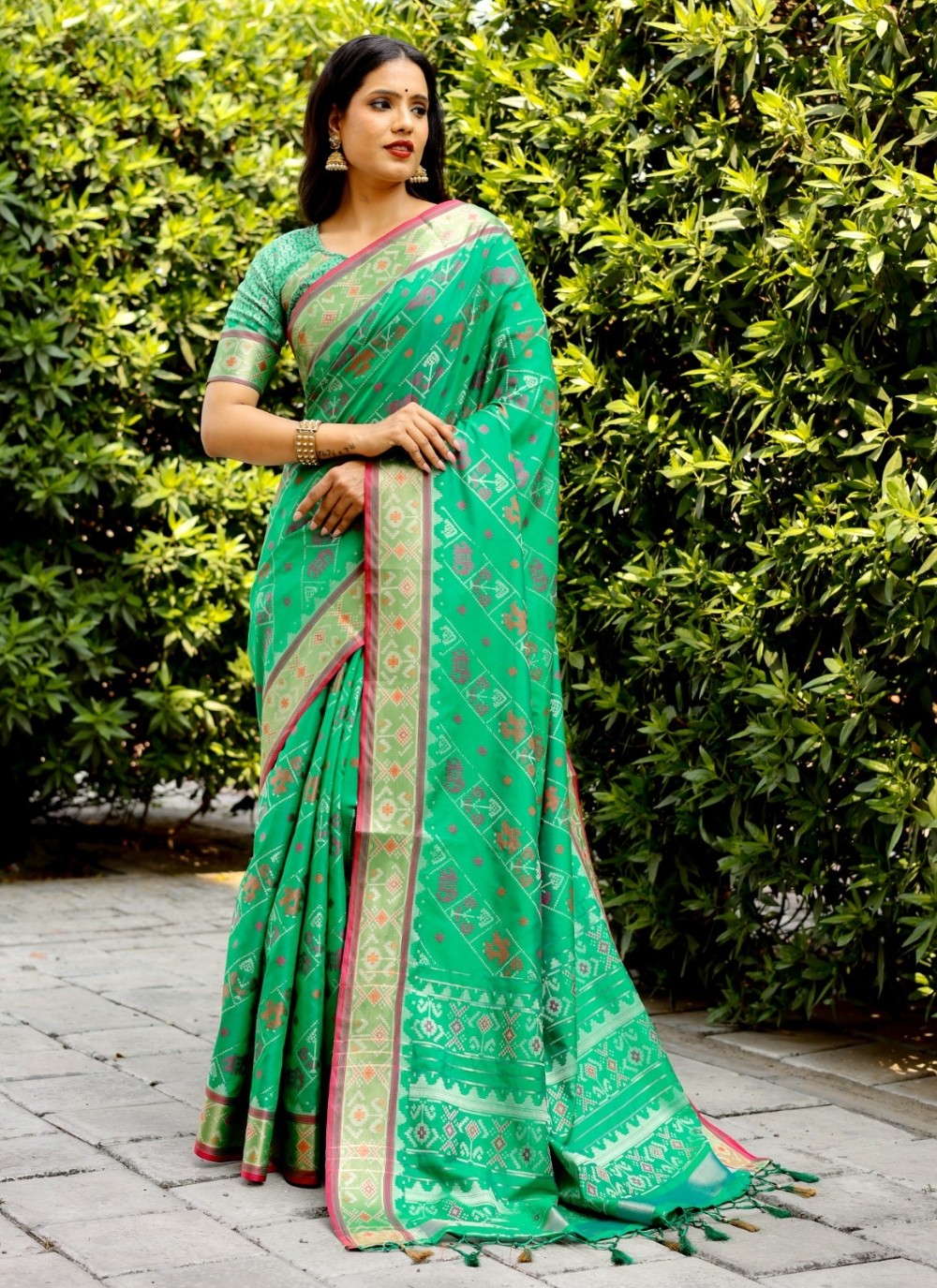 Classic Weaving Zari Patola Silk Saree - S4977