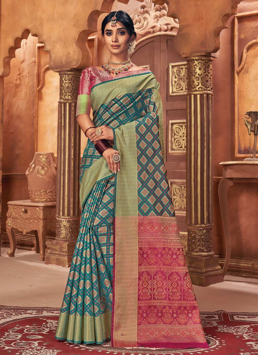 Trendy Weaving Zari Patola Silk Saree - S1374