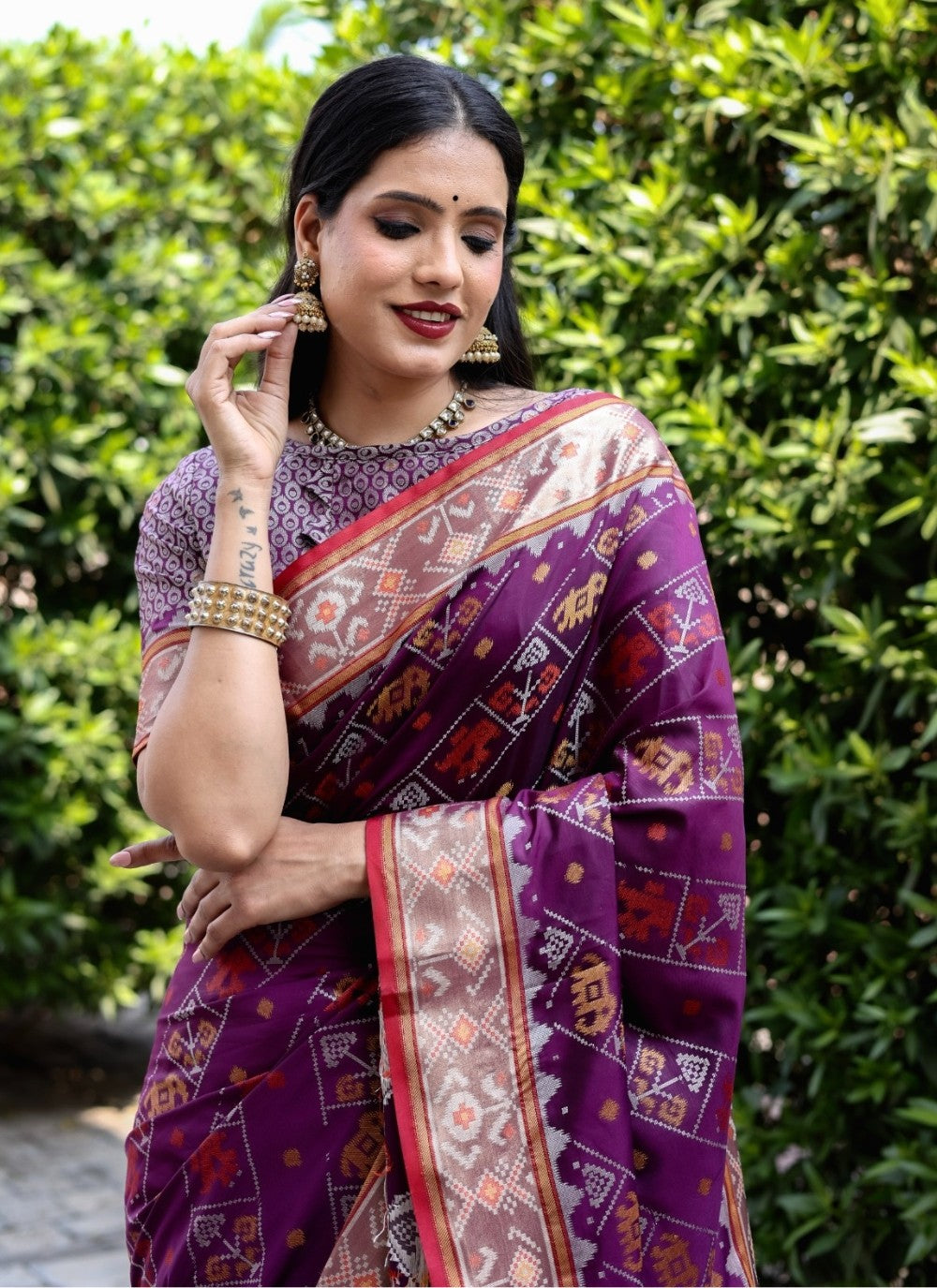 Classic Weaving Zari Patola Silk Saree - S4977