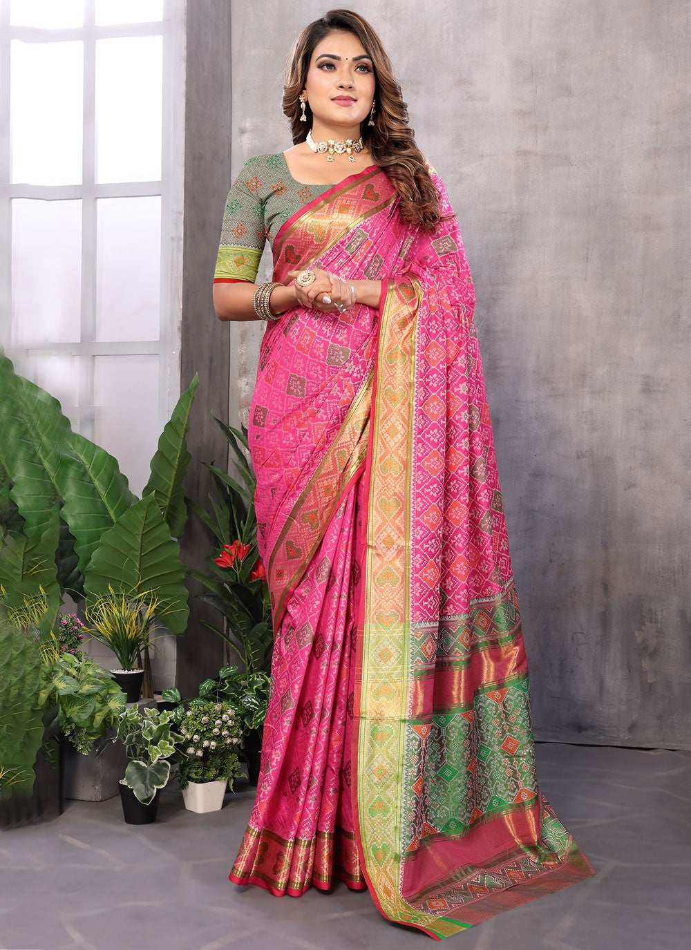 Classic Weaving Zari Patola Silk Saree - S8899