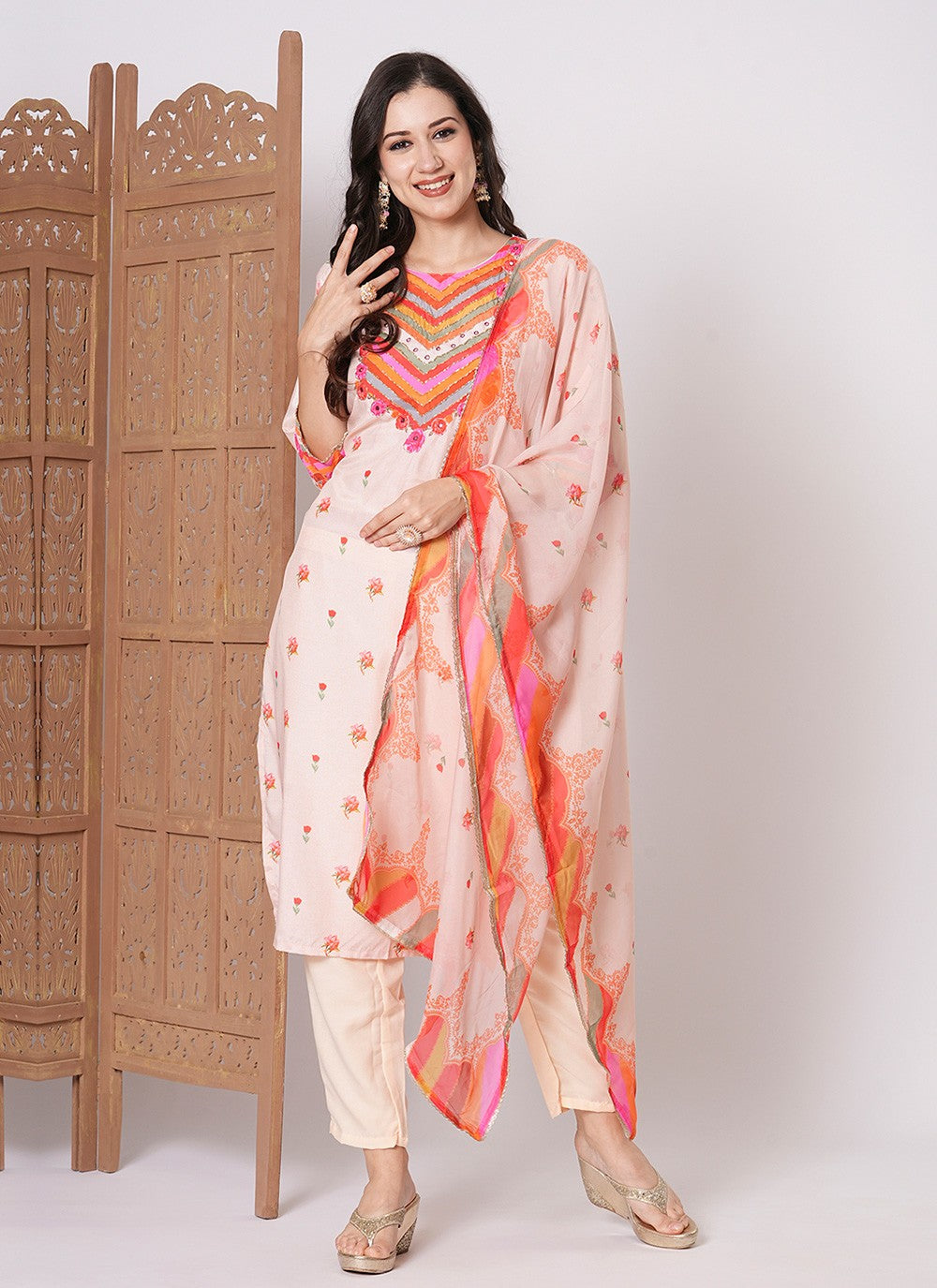 Hand Embroidery Pure Crepe Salwar Suit - T4321