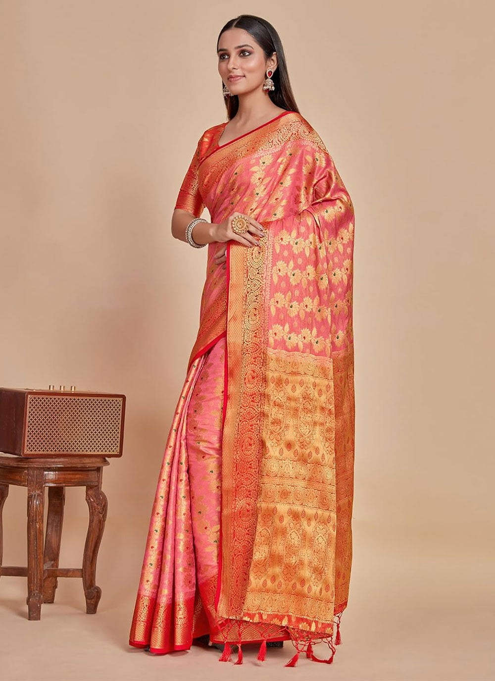 Trendy Woven Kanjivaram Silk Saree - S5008