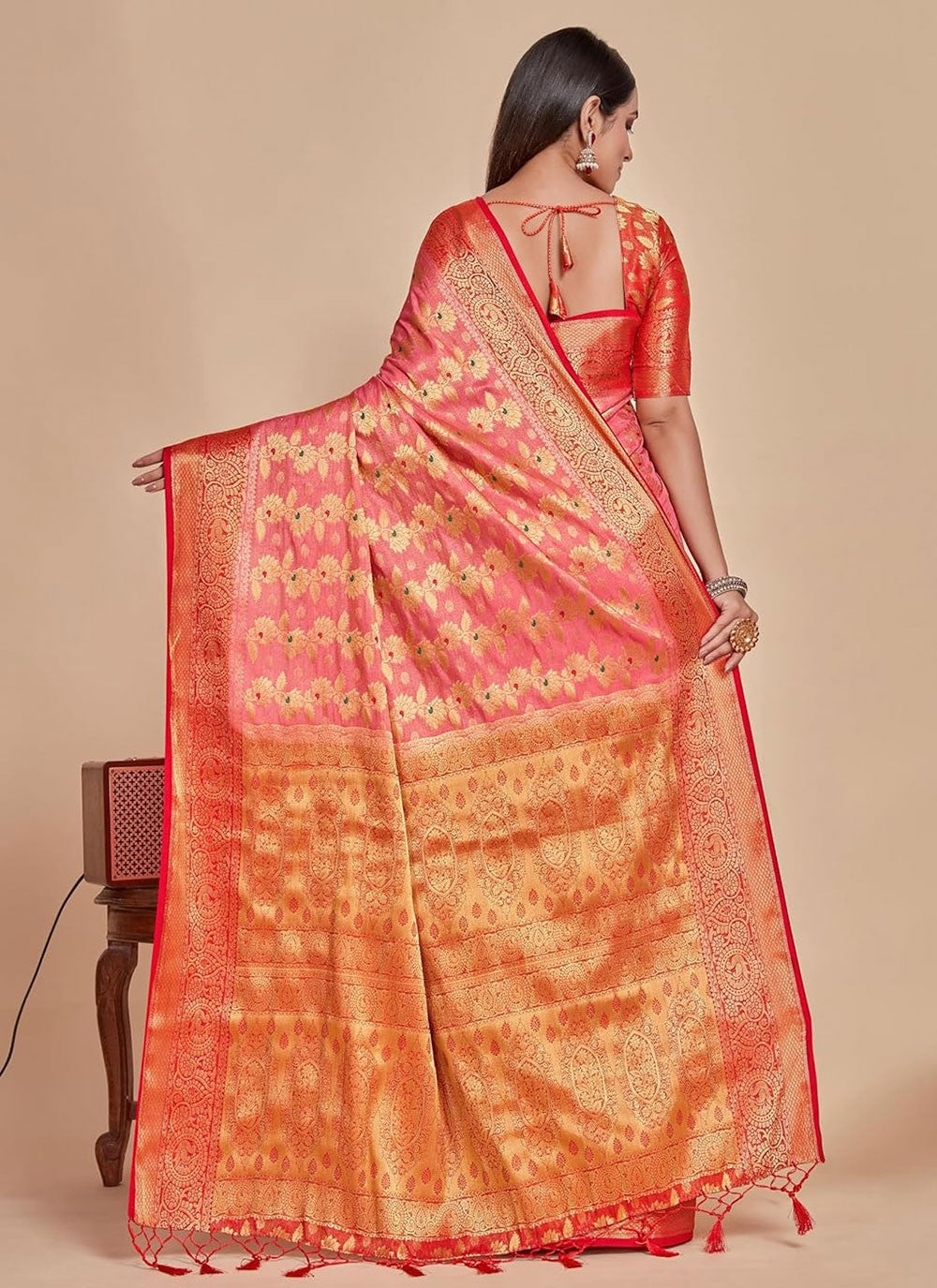 Trendy Woven Kanjivaram Silk Saree - S5008