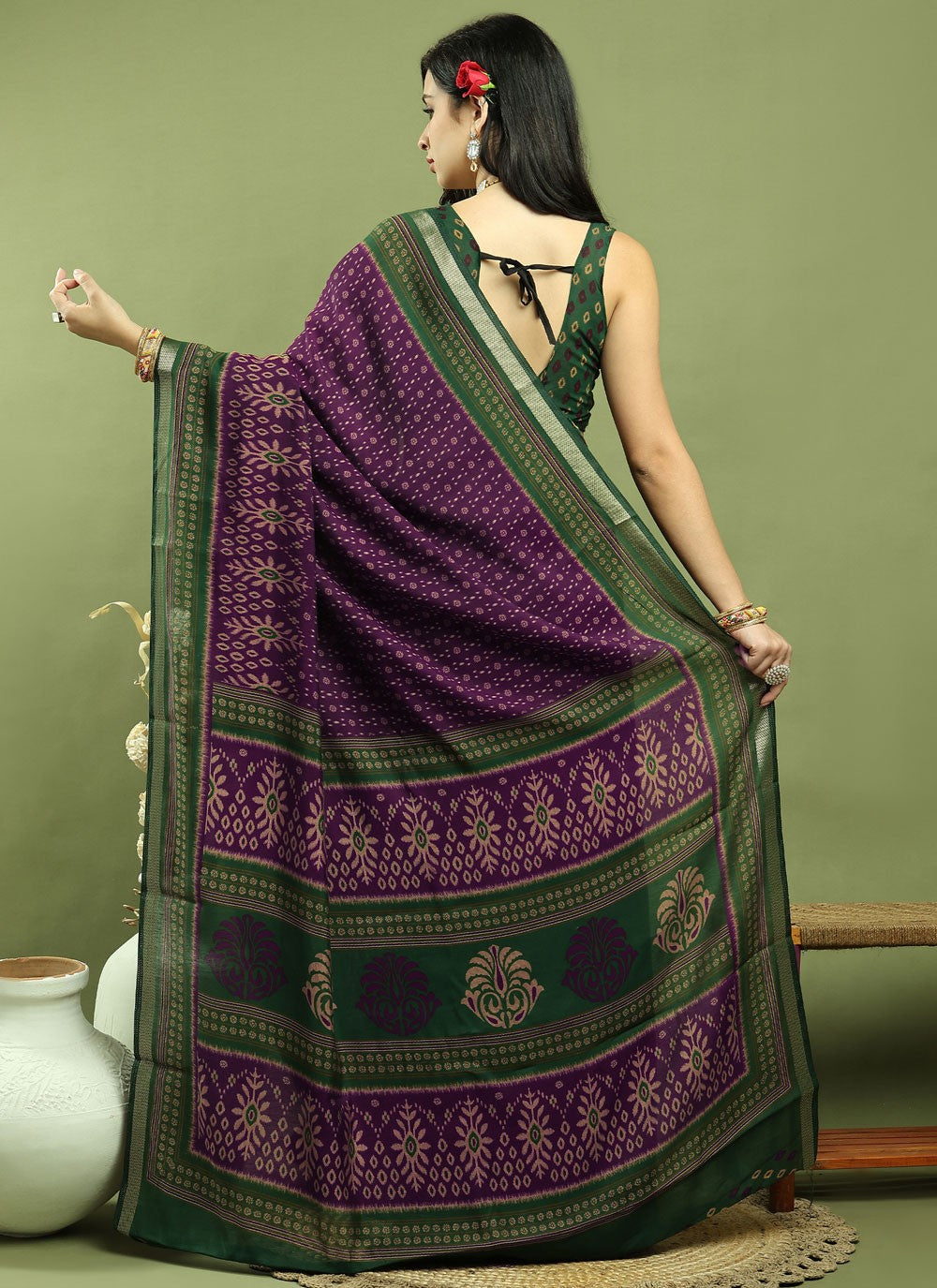 Classic Border Work Silk Blend Saree - S9786