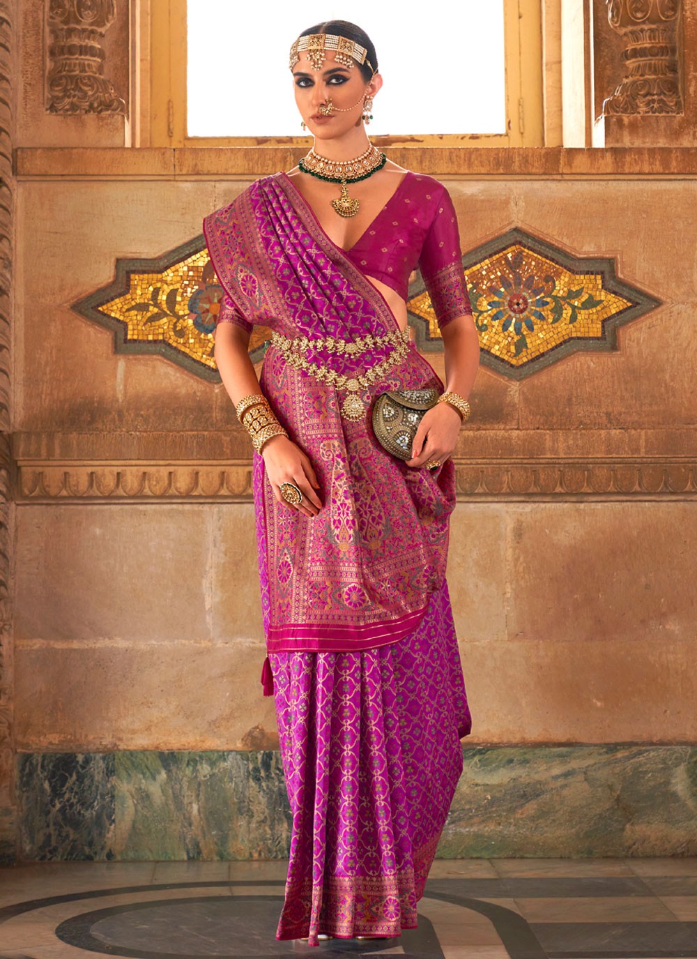 Trendy Weaving Zari Banarasi Silk Saree - S4770