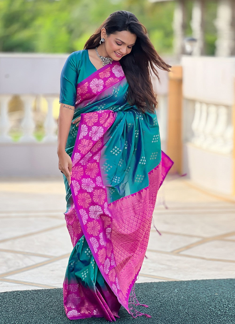 Classic Weaving Zari Silk Saree - S8718