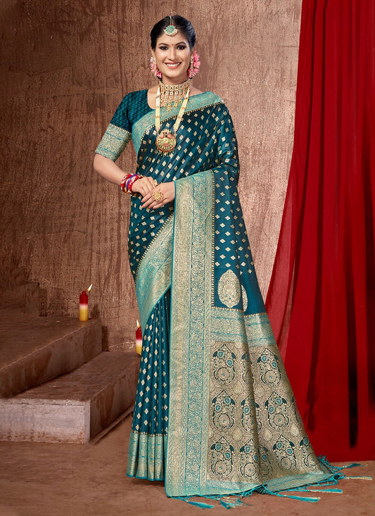 Traditional Weaving Zari Banarasi Silk Saree - S4164