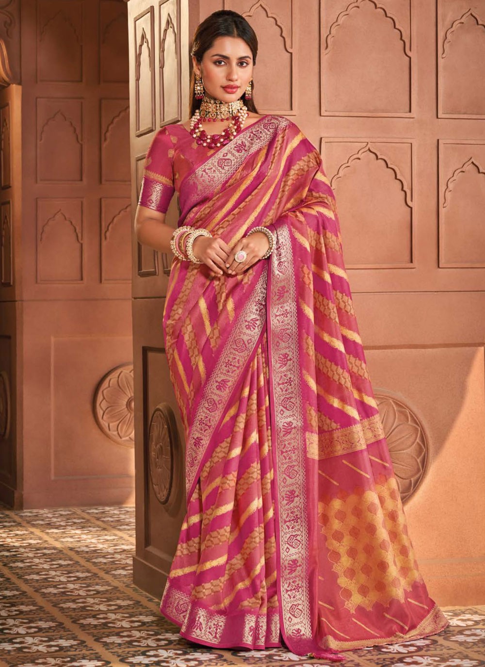 Jacquard Work, Printed, Weaving Zari, Zari Silk Saree - S12298