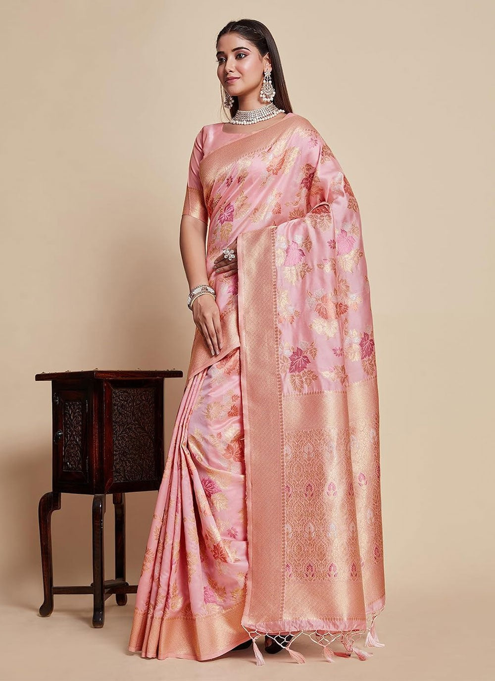 Trendy Woven Kanjivaram Silk Saree - S5008