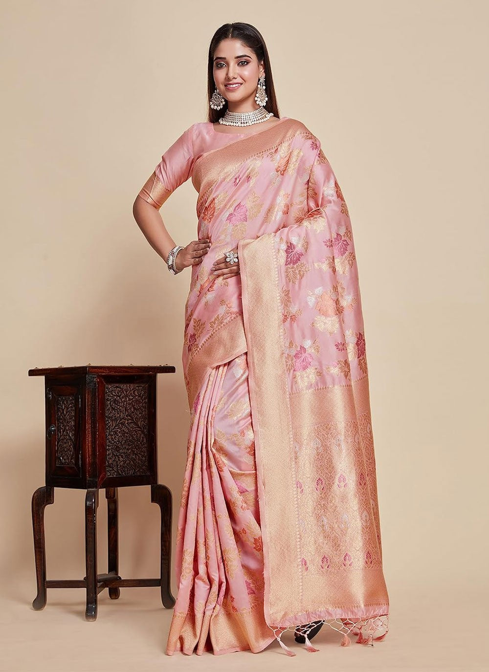 Trendy Woven Kanjivaram Silk Saree - S5008