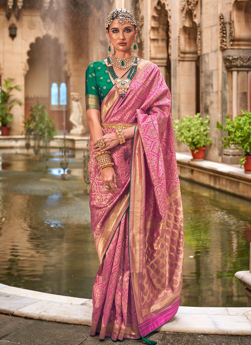 Classic Jacquard Work Banarasi Silk Saree - S7133