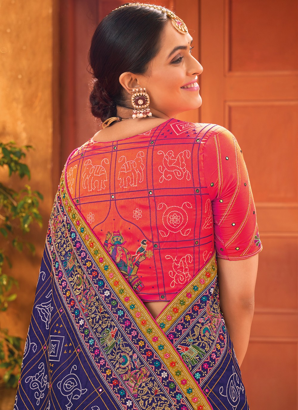 Trendy Cutdana Banarasi Silk Saree - S5228