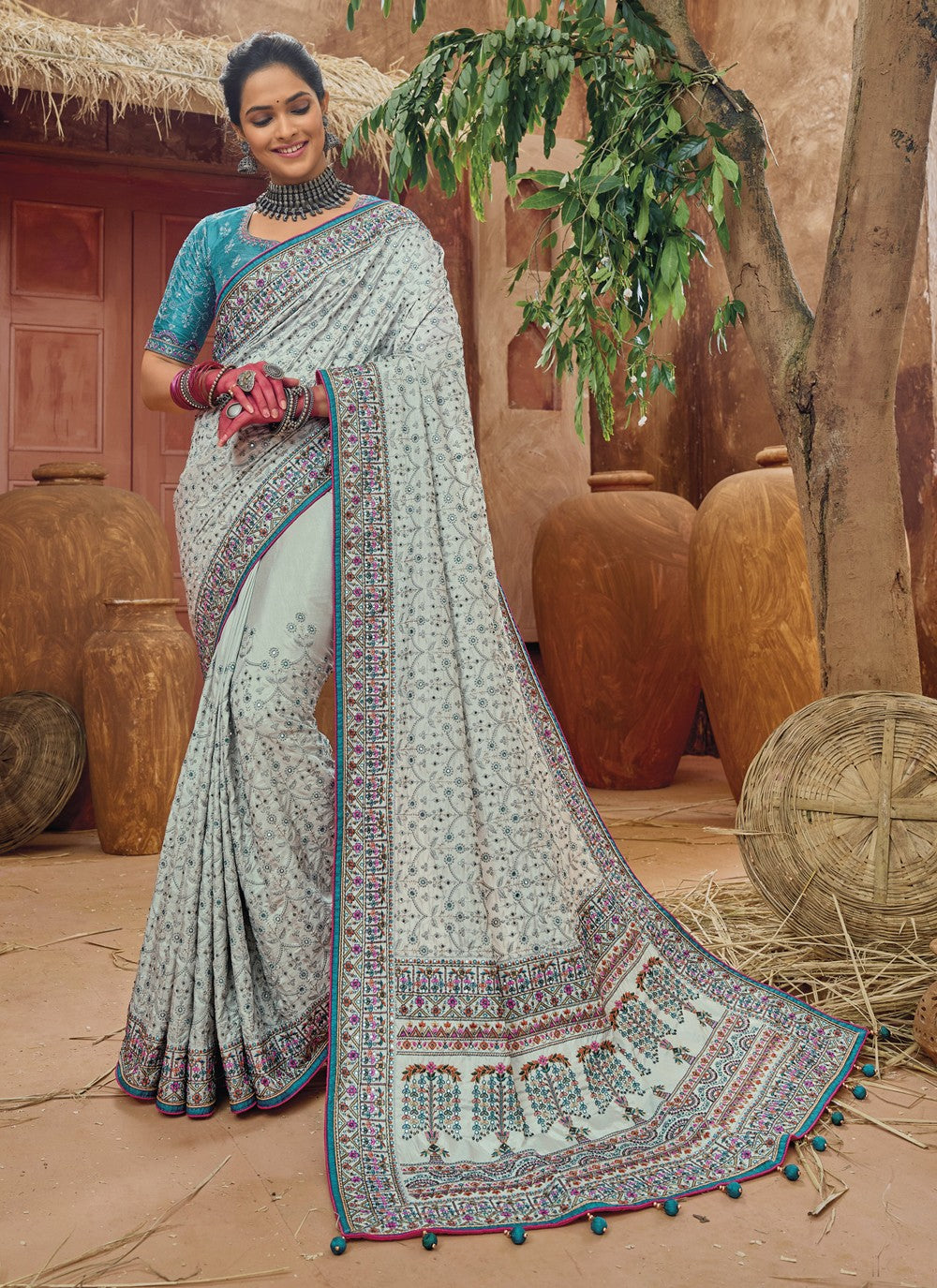 Classic Diamond Banarasi Silk Saree - S3758