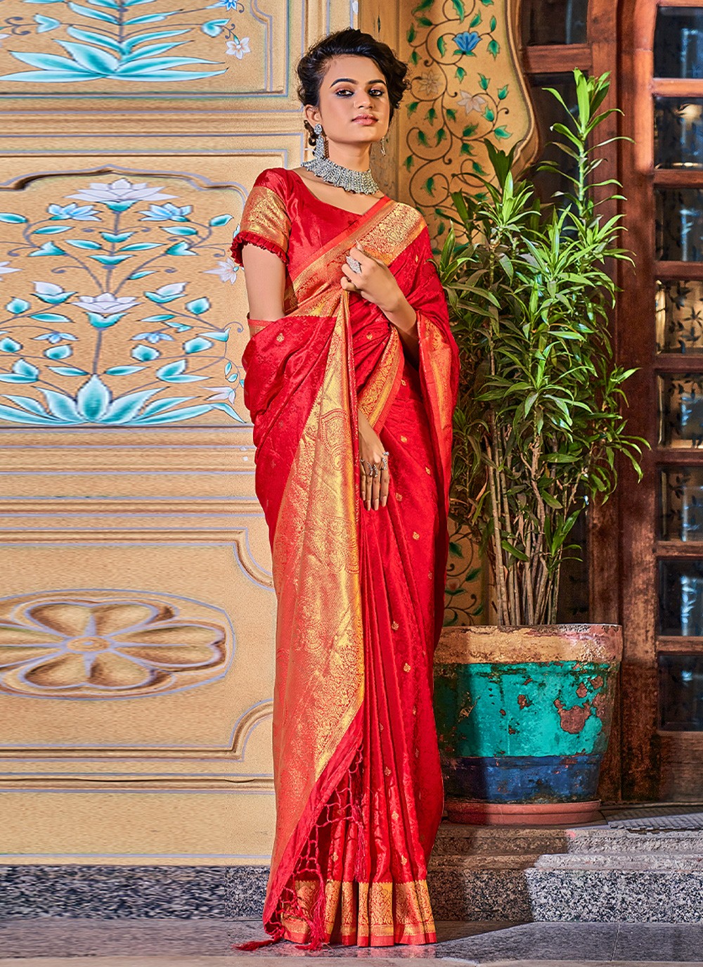 Contemporary Weaving Zari Satin Silk Saree - S2067