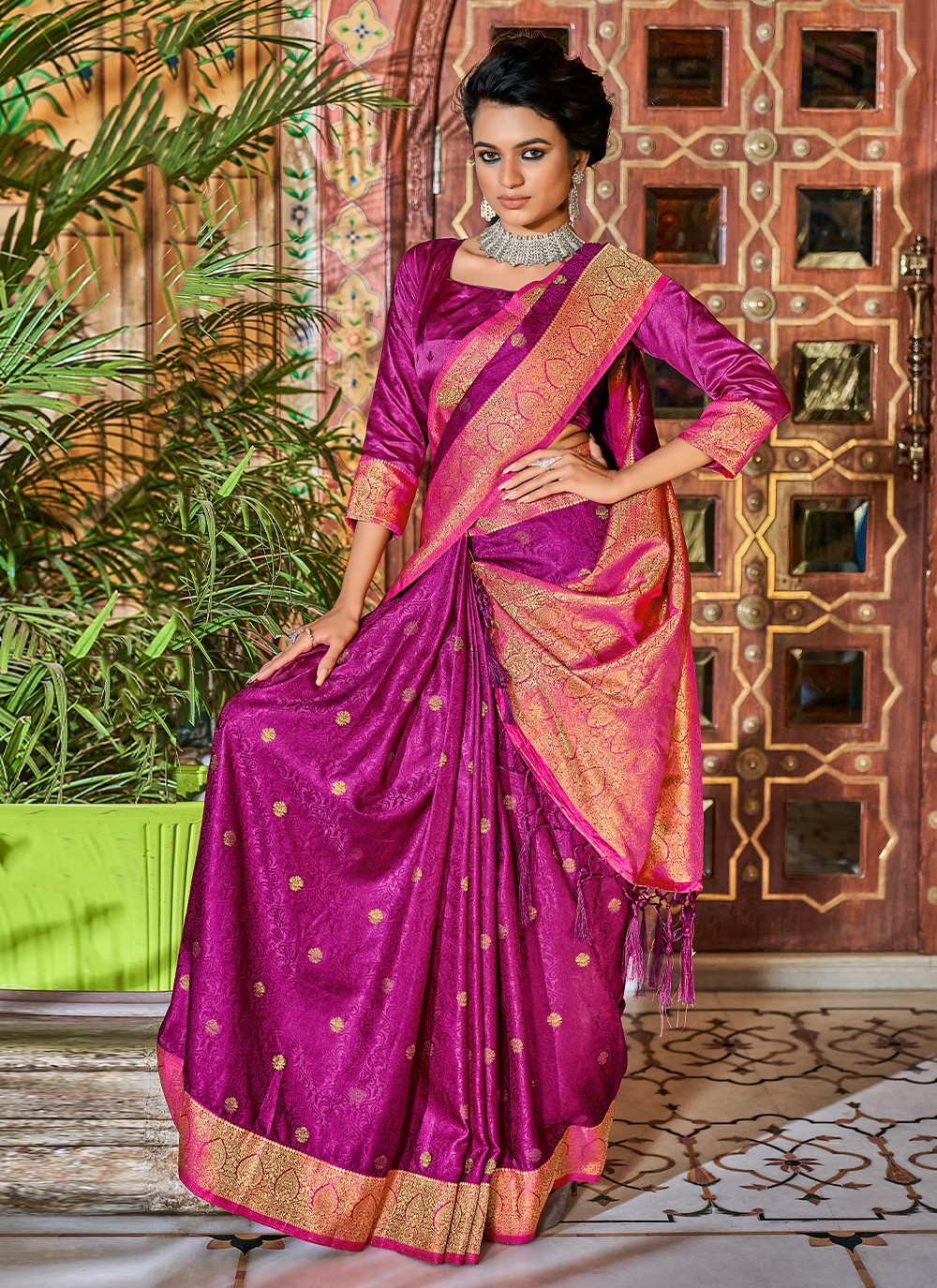 Contemporary Weaving Zari Satin Silk Saree - S2067