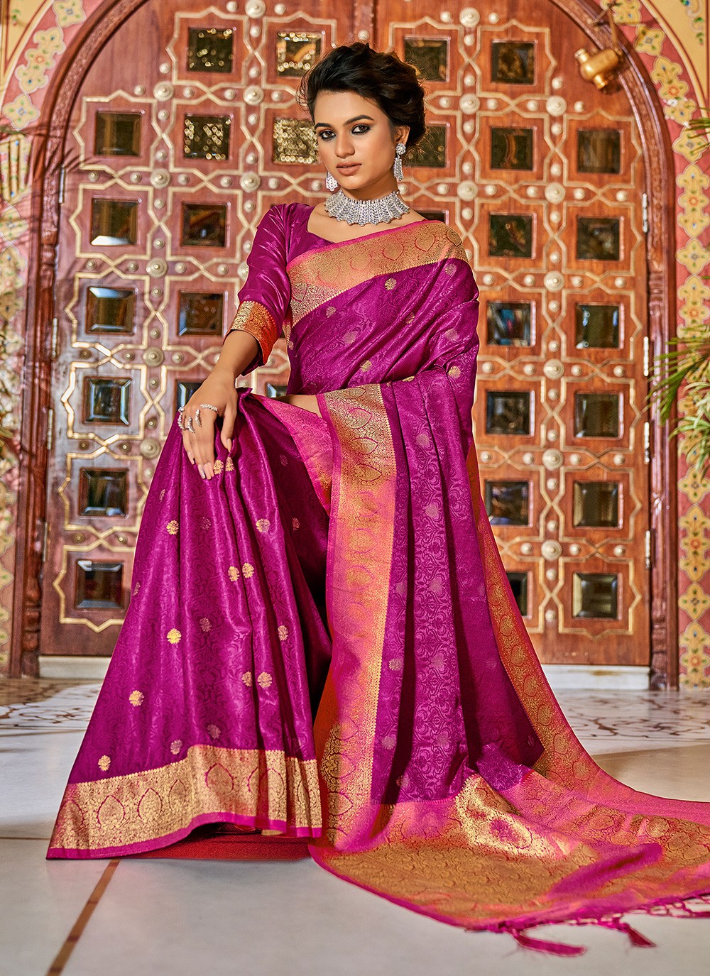 Contemporary Weaving Zari Satin Silk Saree - S2067